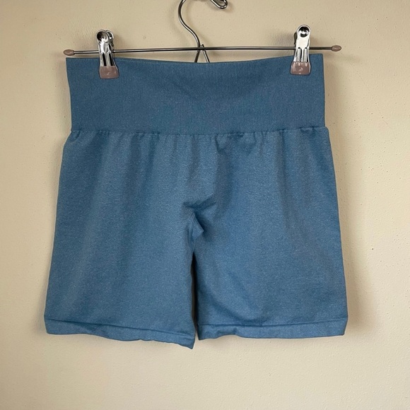 NVGTN Sky Blue Pro Seamless Shorts - Picture 4 of 7